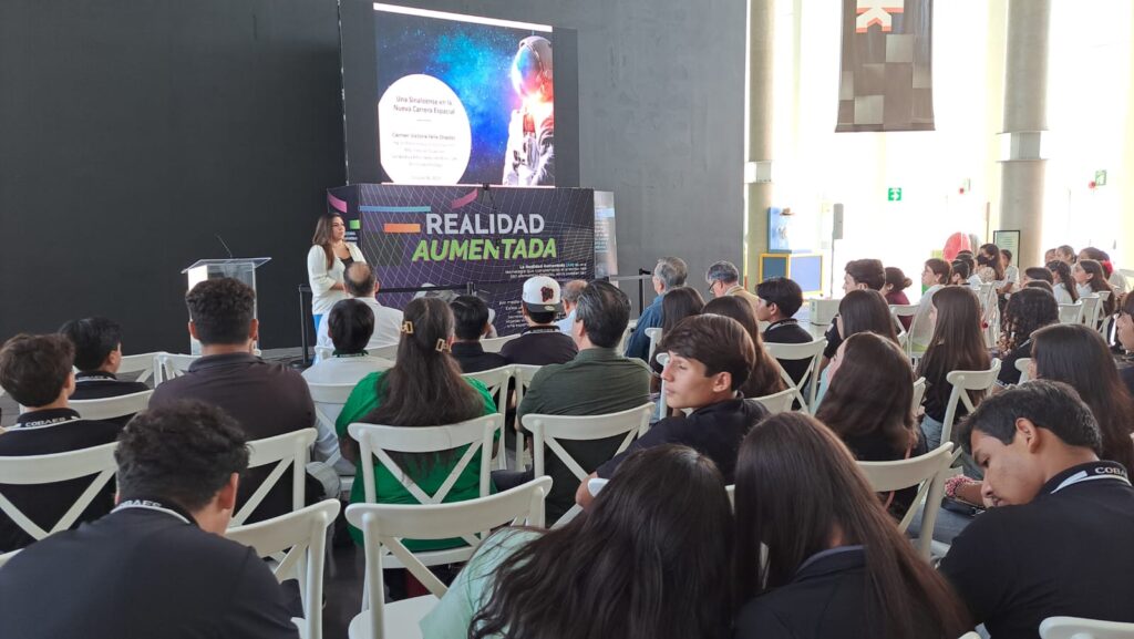 Conferencia de Carmen Victoria Félix Cháidez en el Centro de Ciencias de Sinaloa