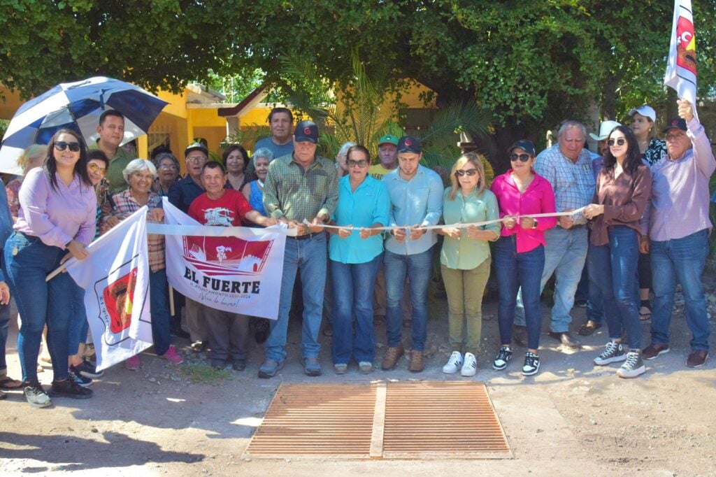 Entrega de obras sociales en la sindicatura Jahuara II