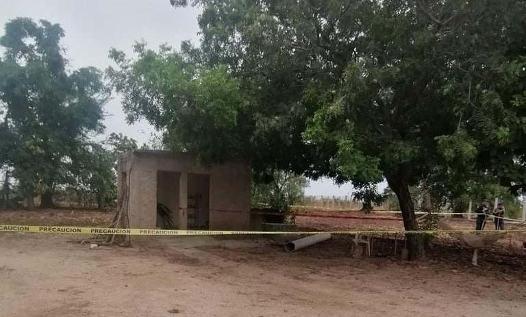 Área rodeada de cinta amarilla donde se encuentra cuerpo