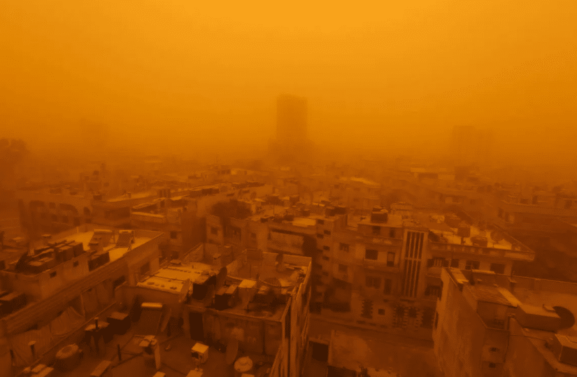 Fuerte tormenta de arena azota la región de Azraq