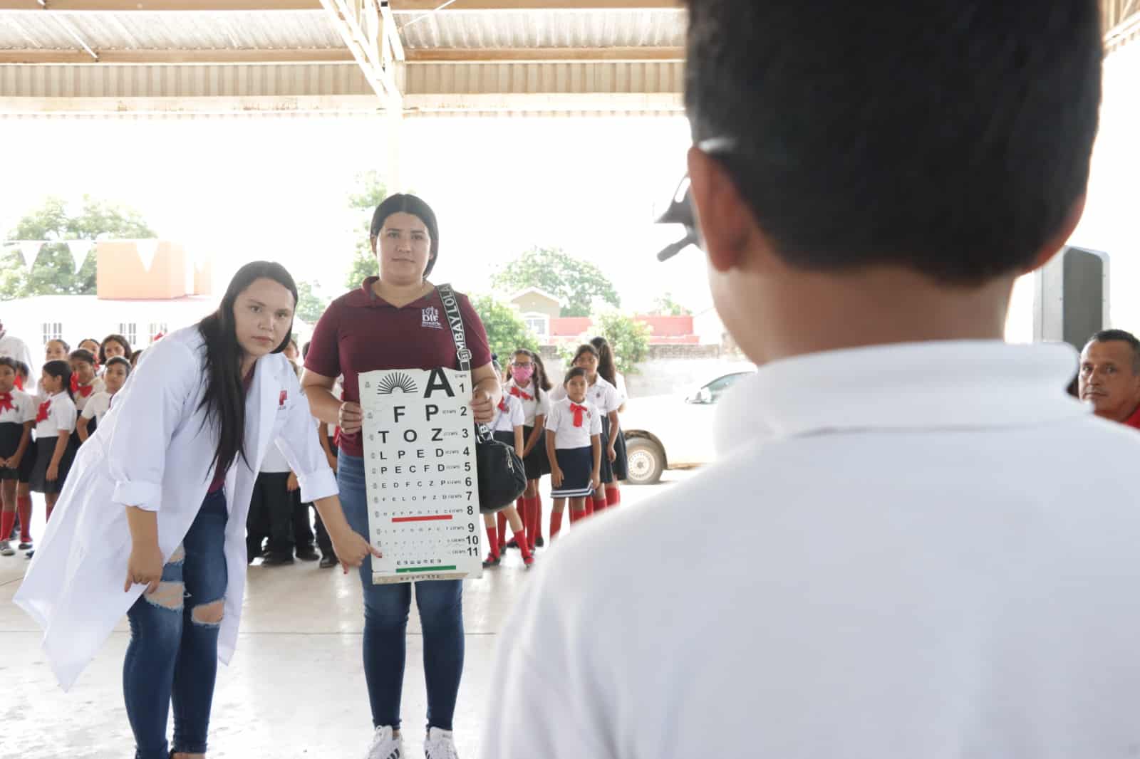 Campaña para la salud de la vista de niños