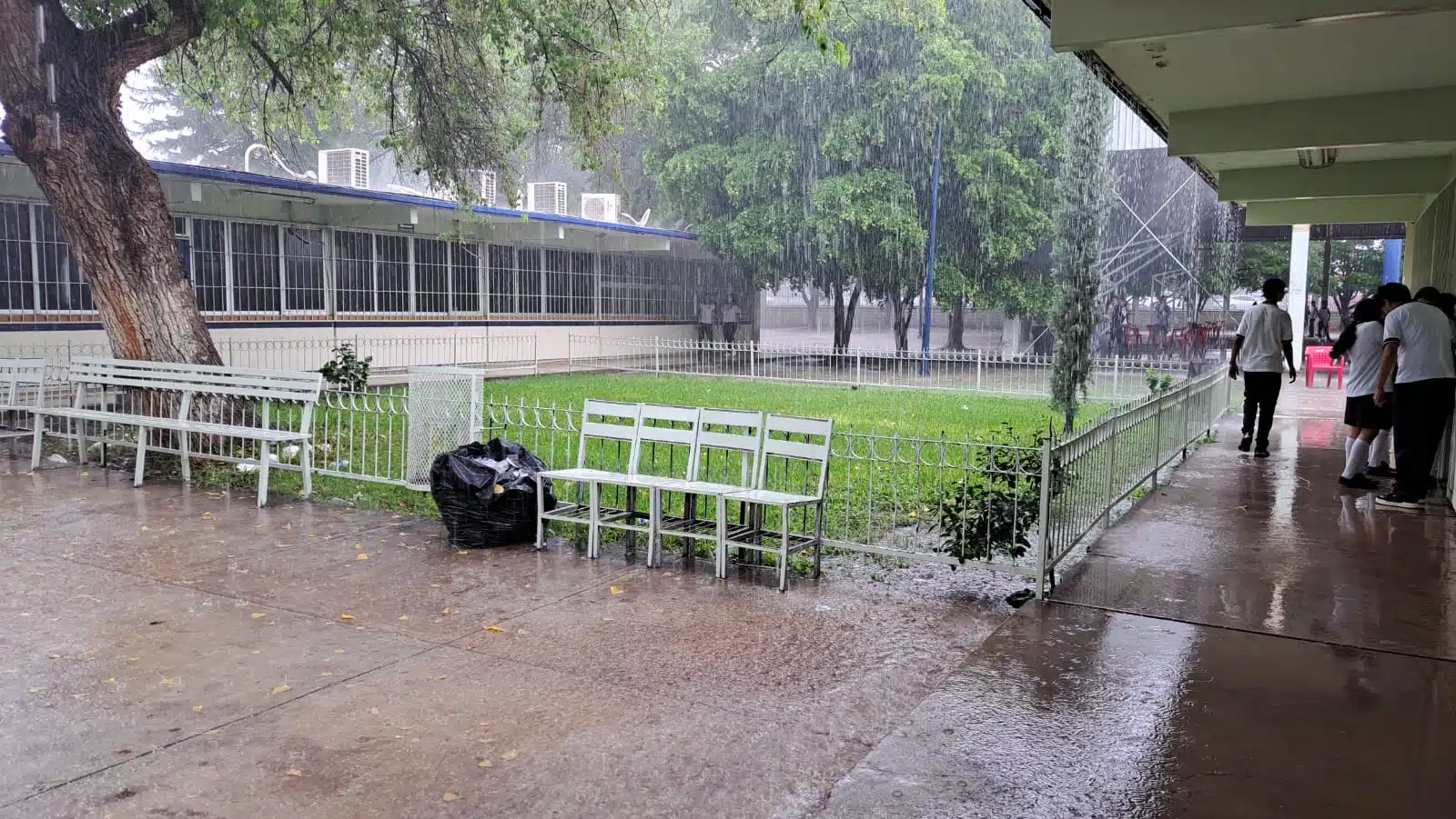Llueve por segundo día consecutivo en Guamúchil.