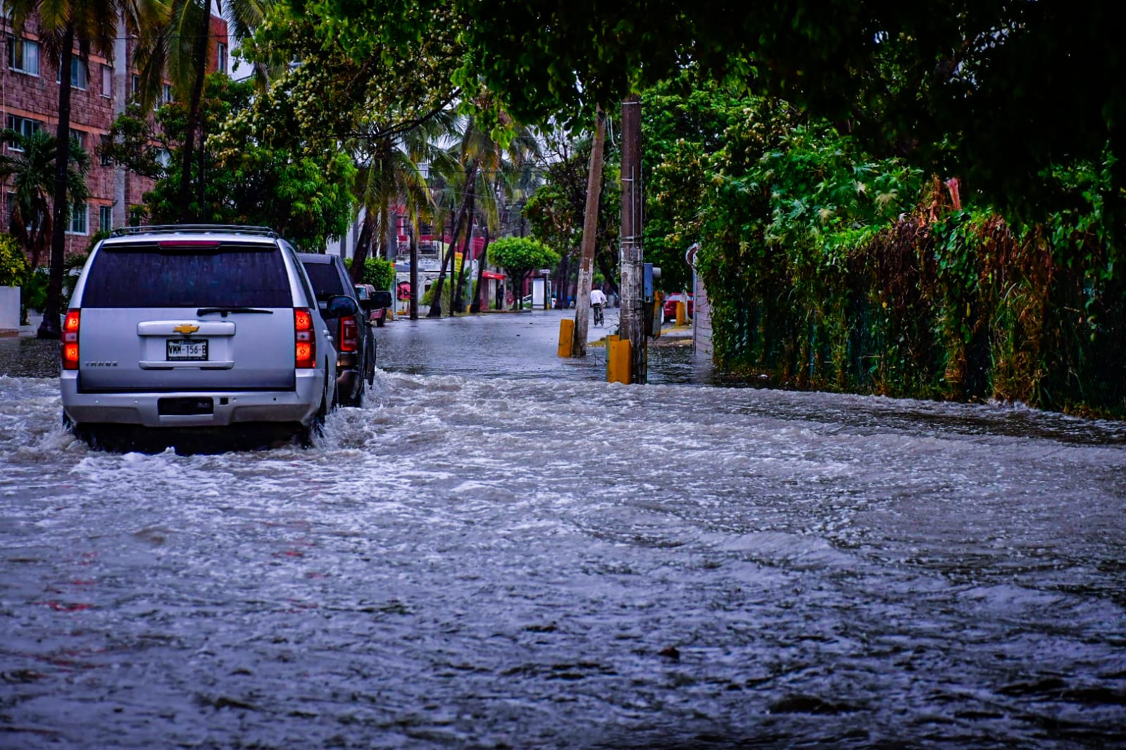 calle llena de agua