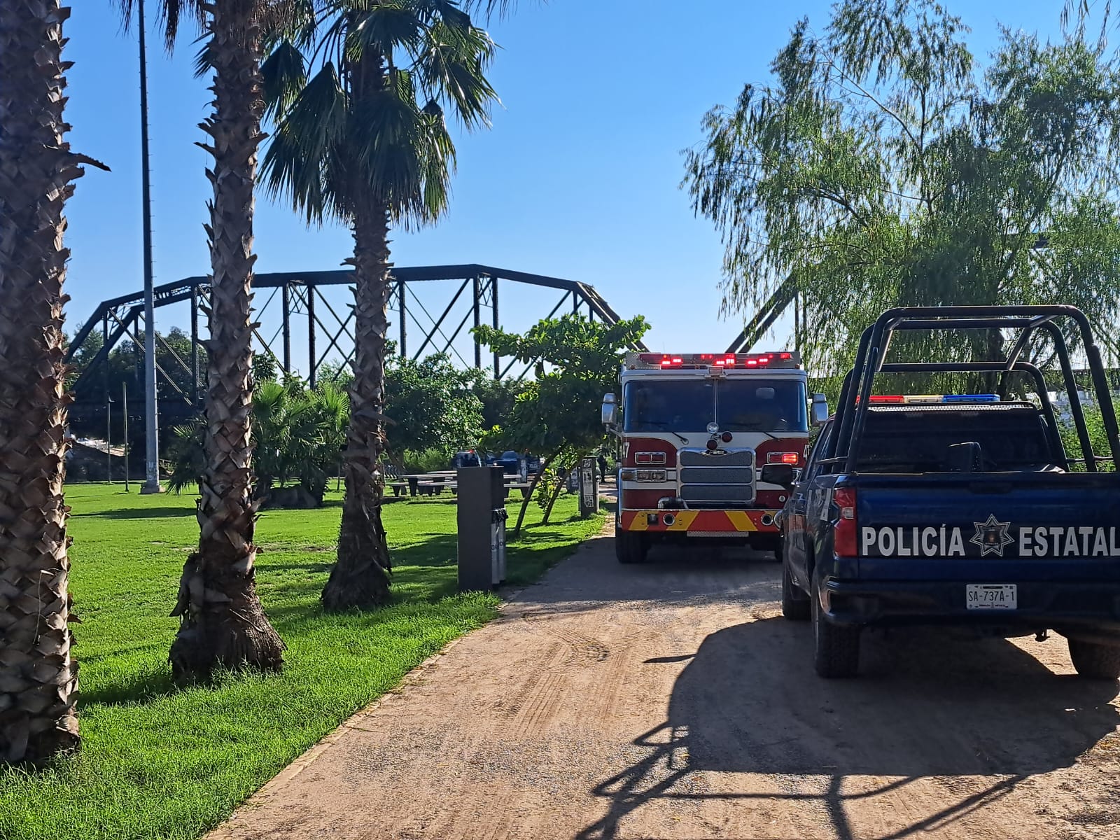Bomberos y Policía Estatal