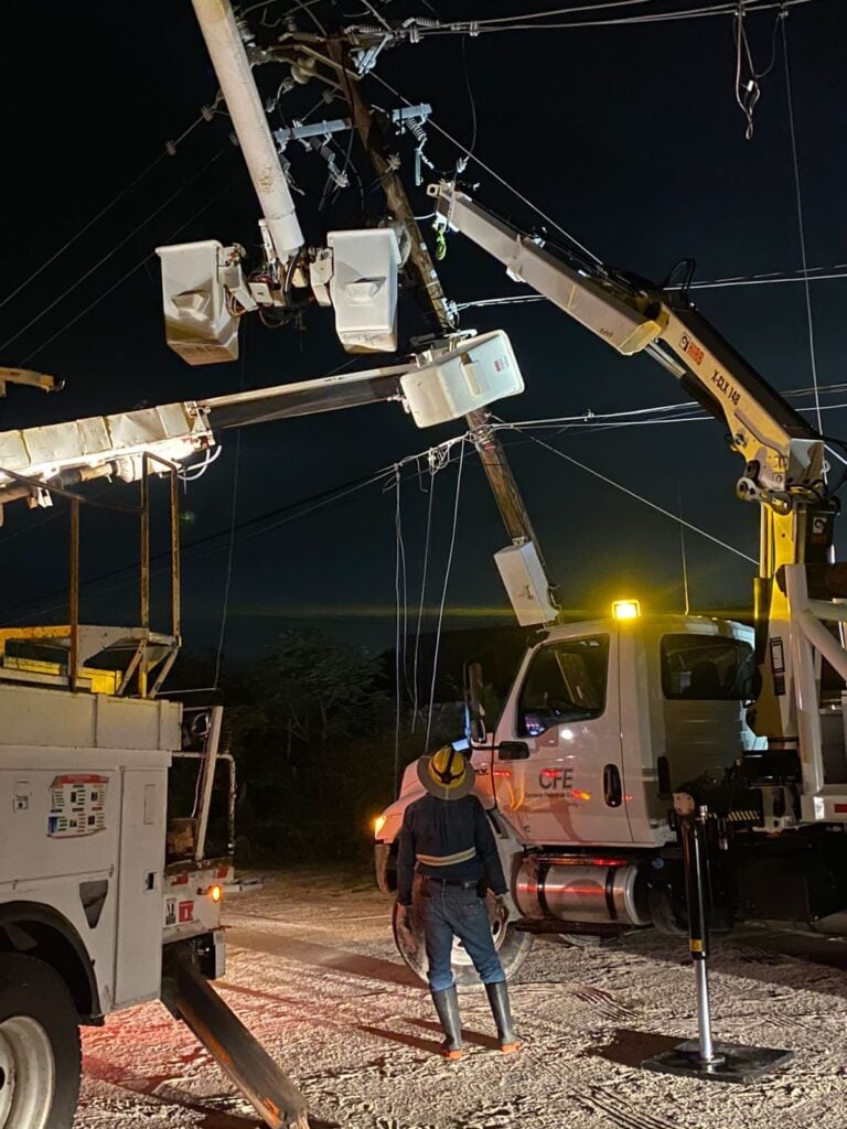 Restablecimiento de luz en Los Mochis