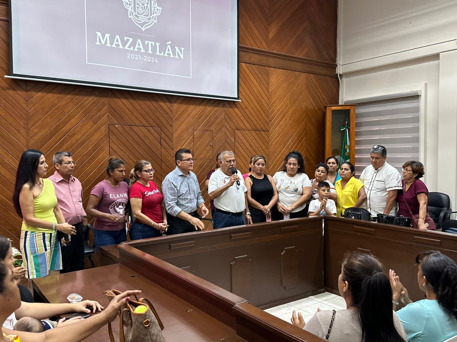 Reunión del CVIVE con el presidente municipal, Édgar González Zatarain