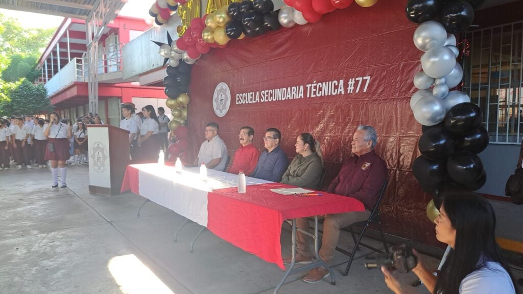 30 aniversario de la Escuela Secundaria Técnica (ETI) número 77