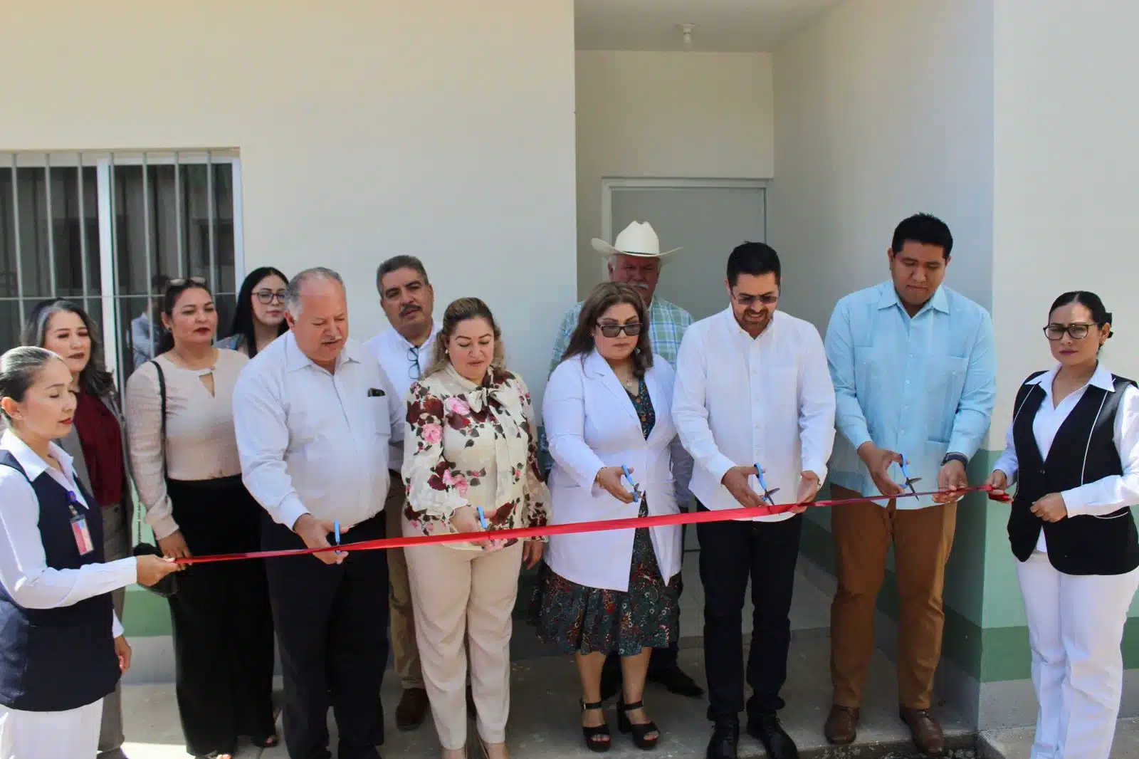 Inauguración del complejo de dormitorios en el Hospital Integral de Sinaloa de Leyva