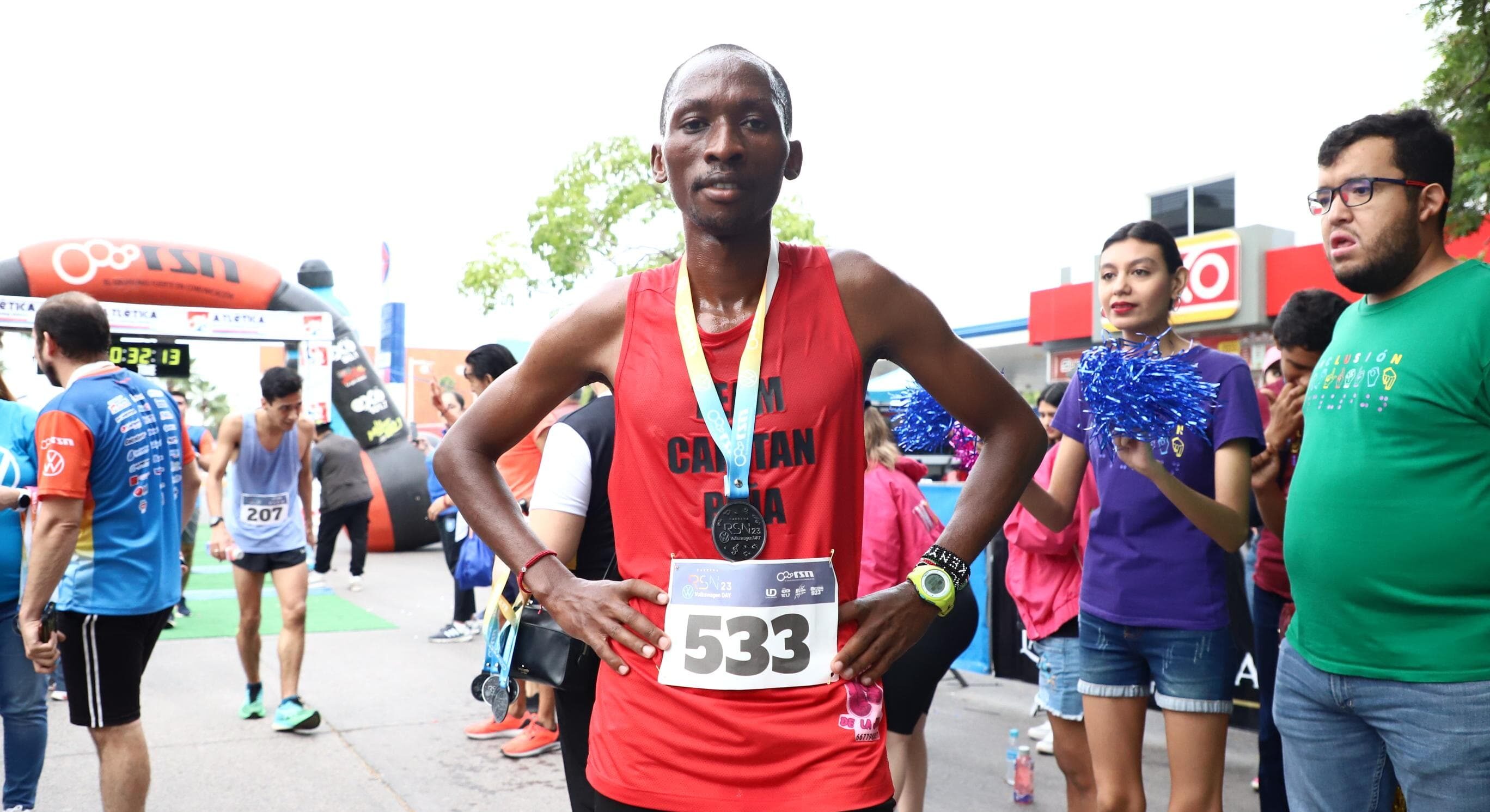 Bonyface Kaplagat Kangogo, ganador de la ruta 10 k varonil