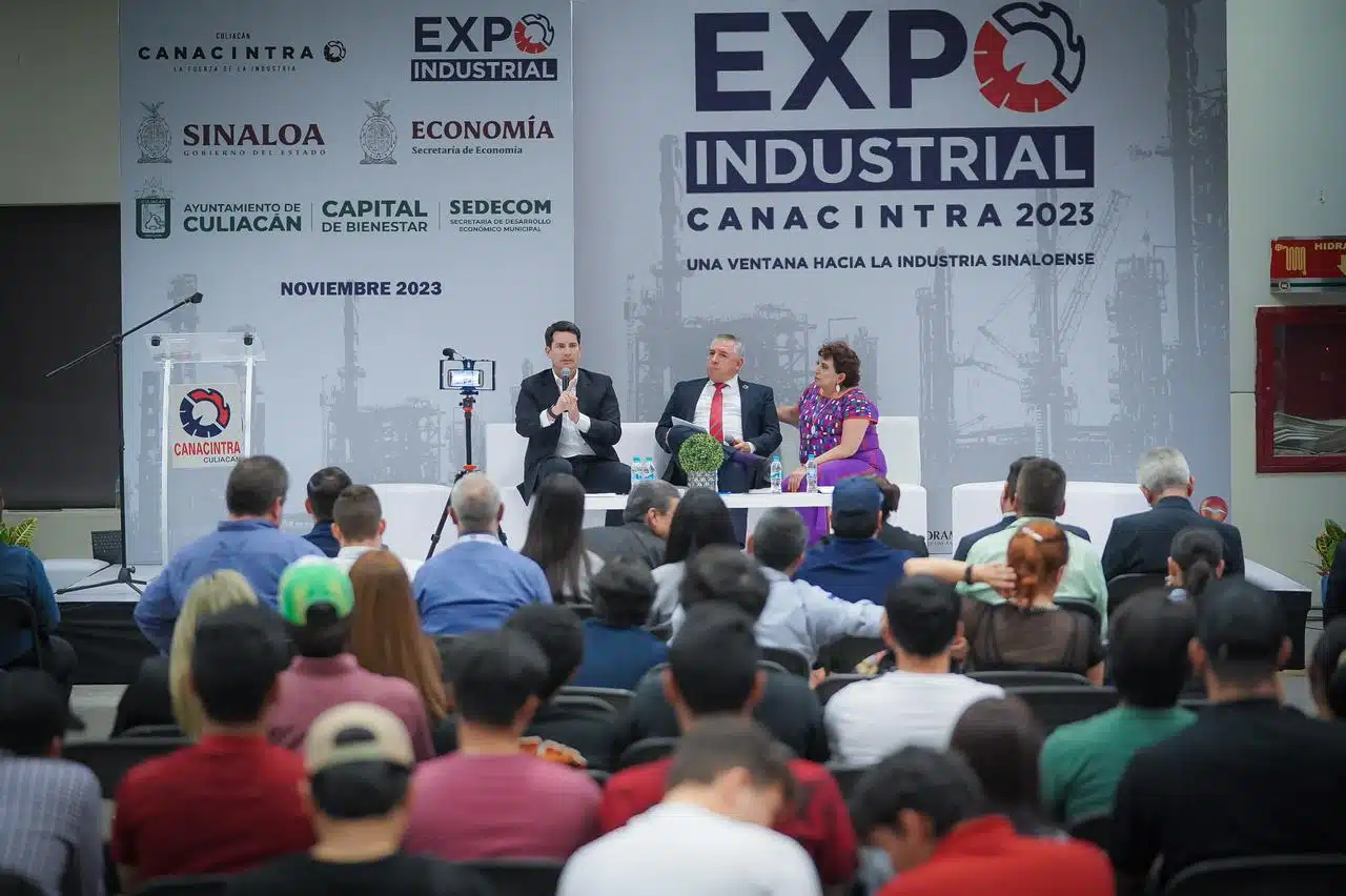 Javier Gaxiola Coppel en la Expo Industrial Canacintra