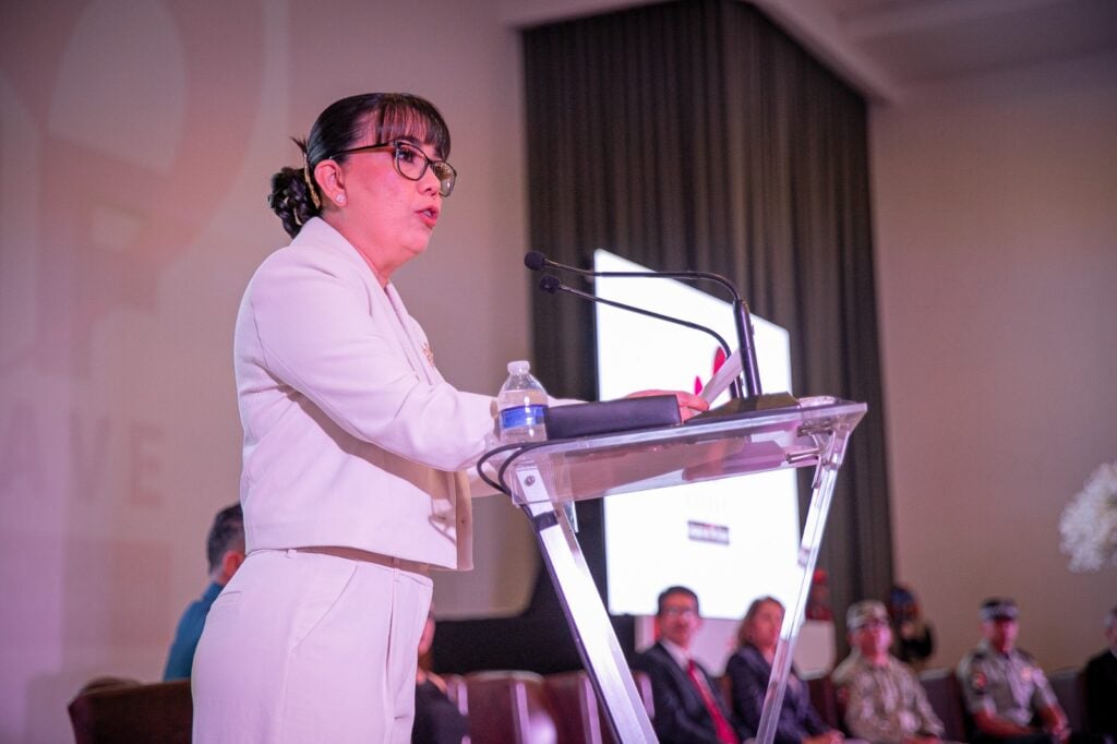 Lourdes Cardona Leal rinde su Segundo Informe en DIF Guasave