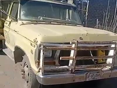 Pick up Ford, color amarillo, modelo 1988
