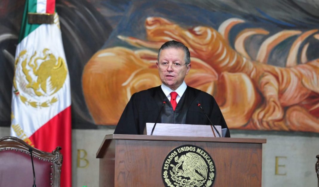 El primer ministro Arturo Zaldívar