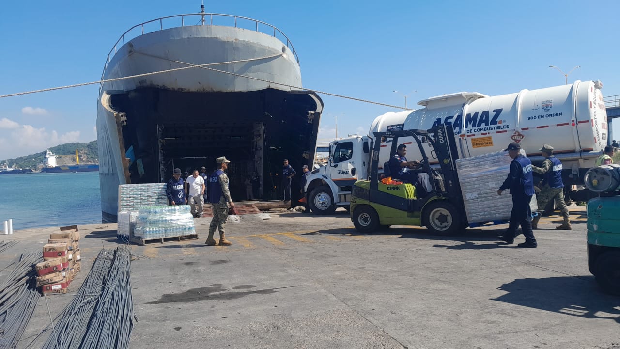 Alimentos recaudados para damnificados de Acapulco, Guerrero.