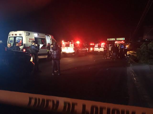 Balean camión con peregrinos en la CDMX; hay tres lesionados