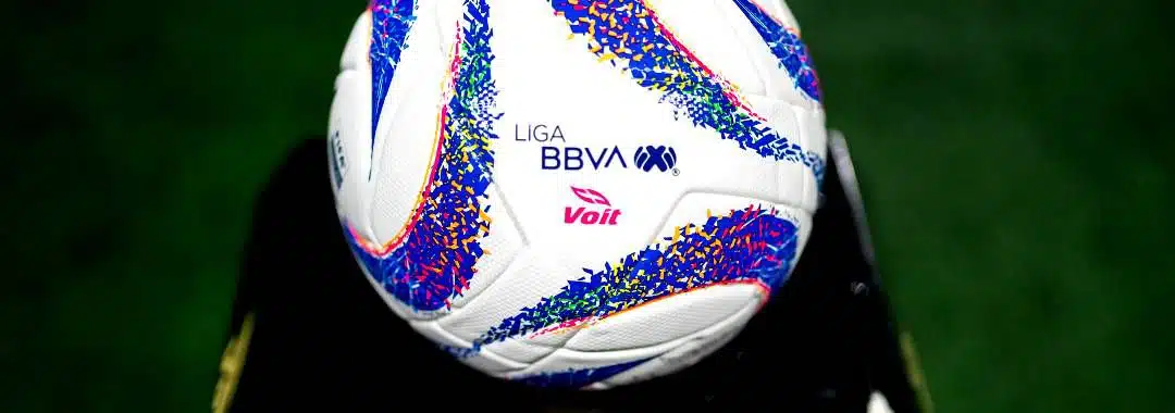 Balón de futbol de la Liga MX