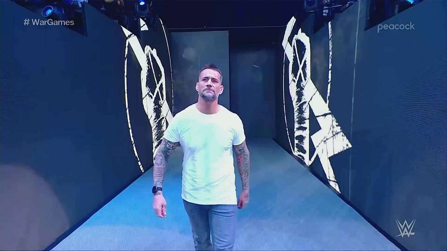 CM Punk llegando a Survivor Series