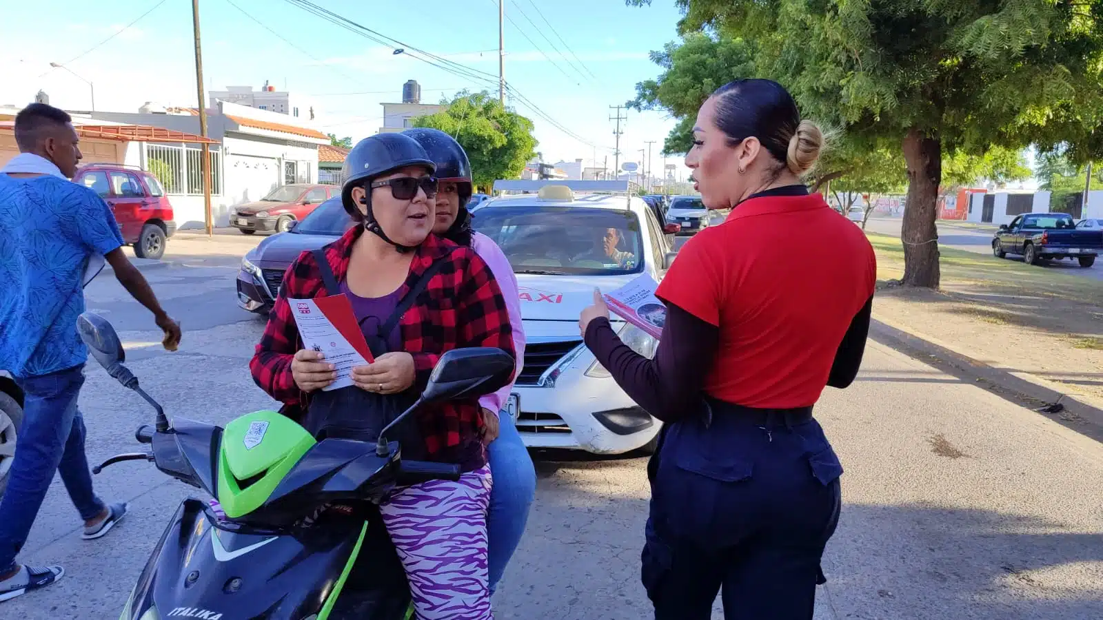 Elementos de la Coordinación Municipal de Protección Civil estuvieron en el cruce de la Carretera Internacional y Munich frente a la colonia Luis Echeverría.