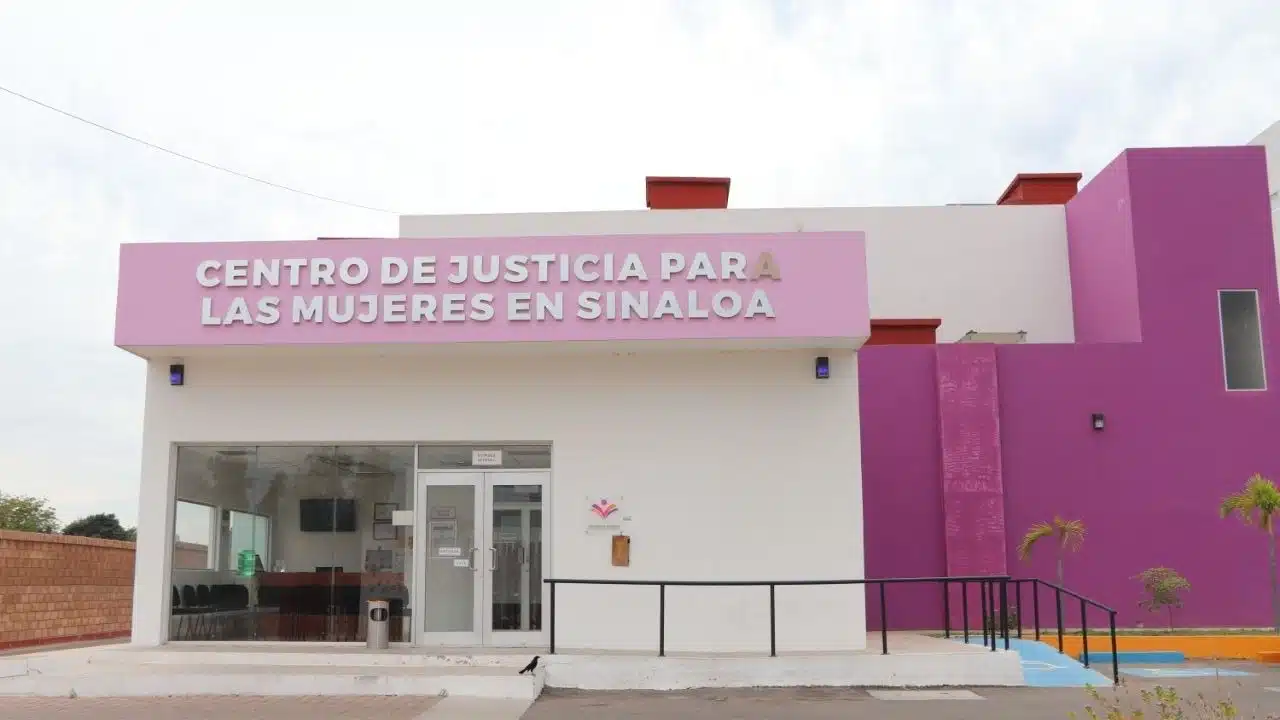 exterior de Centro de Justicia para Mujeres de Sinaloa