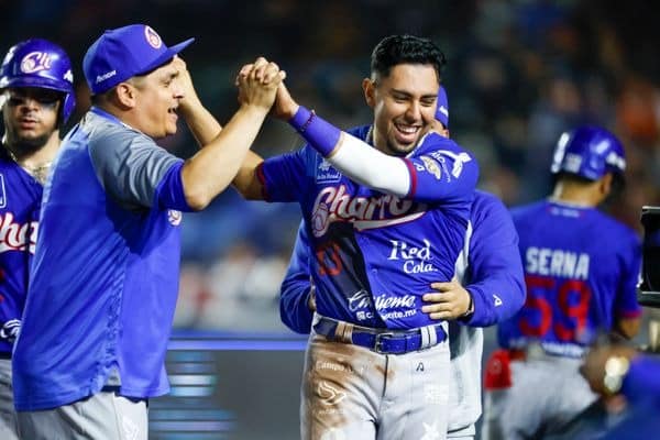 El bigleaguer mexicano, Alan Trejo, dio jonrón por los Charros en su despedida de la LMP