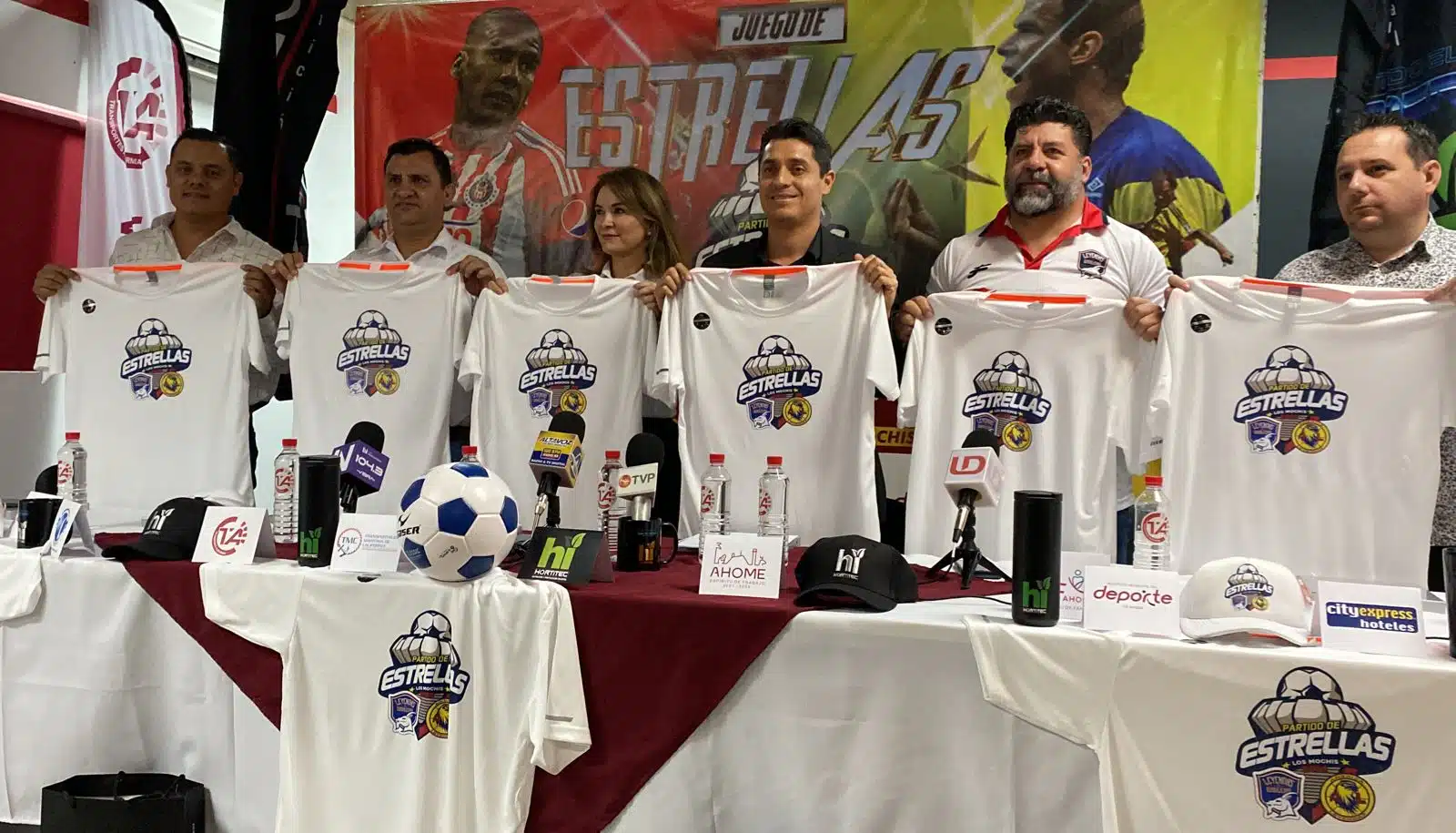 Conferencia de prensa en Los Mochis