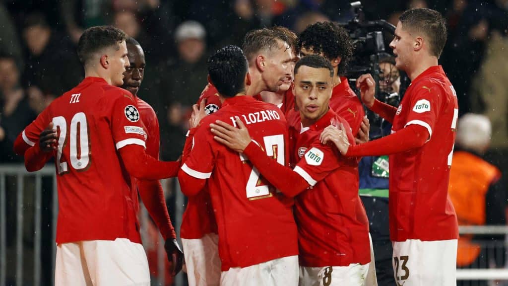 Chucky y PSV logran su primer triunfo en la Champions