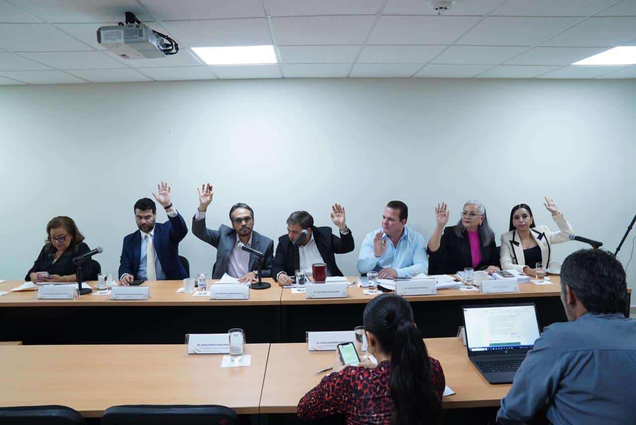 Aprueban Informes individuales de la Revisión y Fiscalización Superior de las Cuentas Públicas del Poder Legislativo y del Poder Ejecutivo.