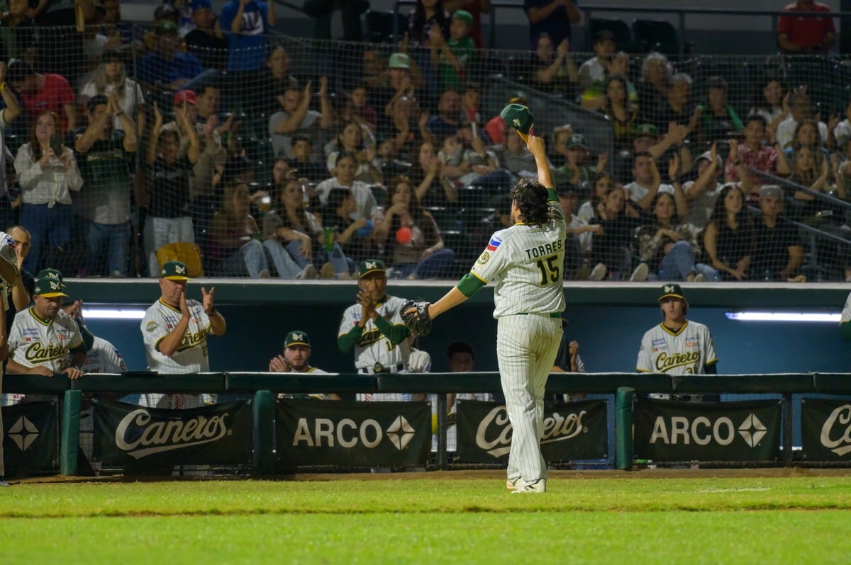 Darel Torres recibe ovación en el Chevron Park luego de quedarse cerca del sin hit ni carrera