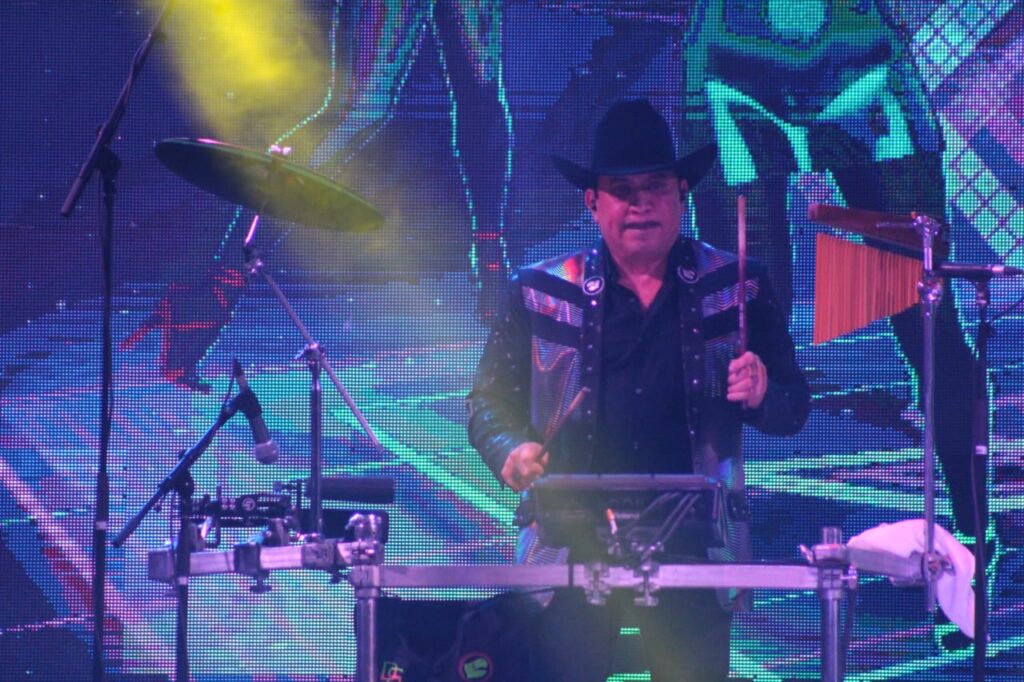 David Servín Raya baterista de Los Tucanes de Tijuana