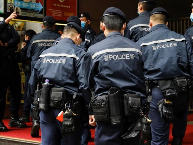Detienen a 200 personas por fraude contra una anciana en Hong Kong