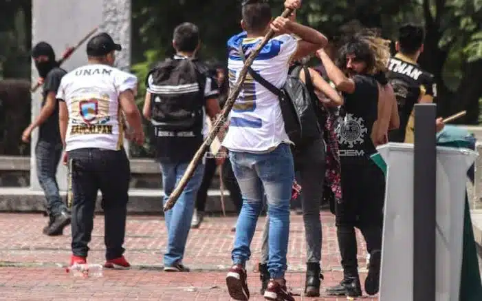 Detienen a 4 encapuchados que tomaron facultad en la UNAM