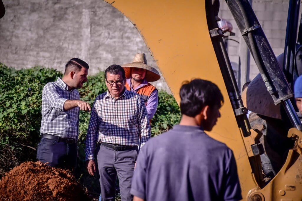 Édgar González Zataráin Obras en una colonia de Mazatlán