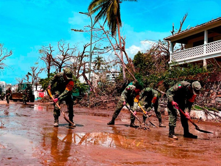 Elementos de Sedena y Guardia Nacional dan por terminada la limpieza en calles de Acapulco