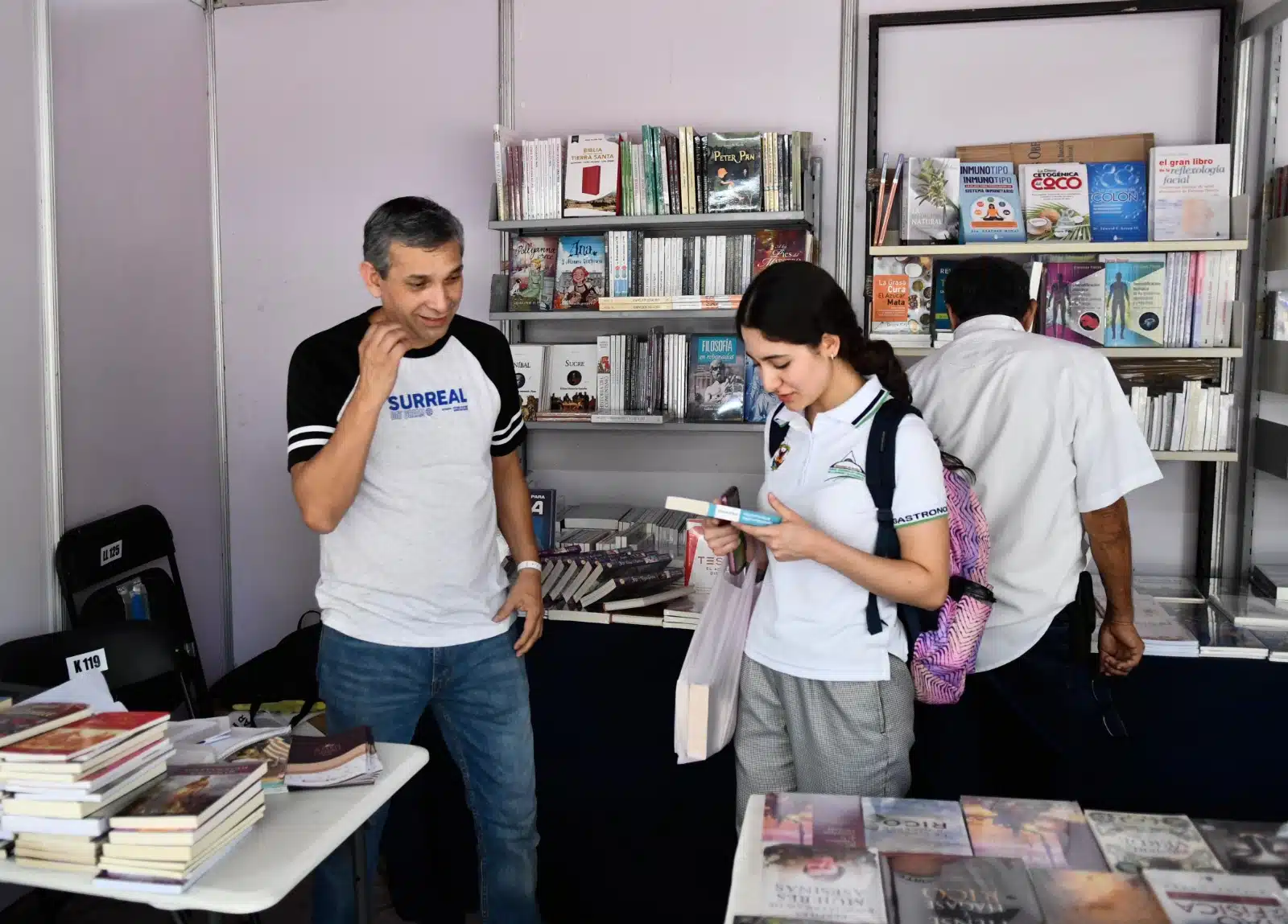 Stand dentro de la feria Internacional del Libro Culiacán 2023