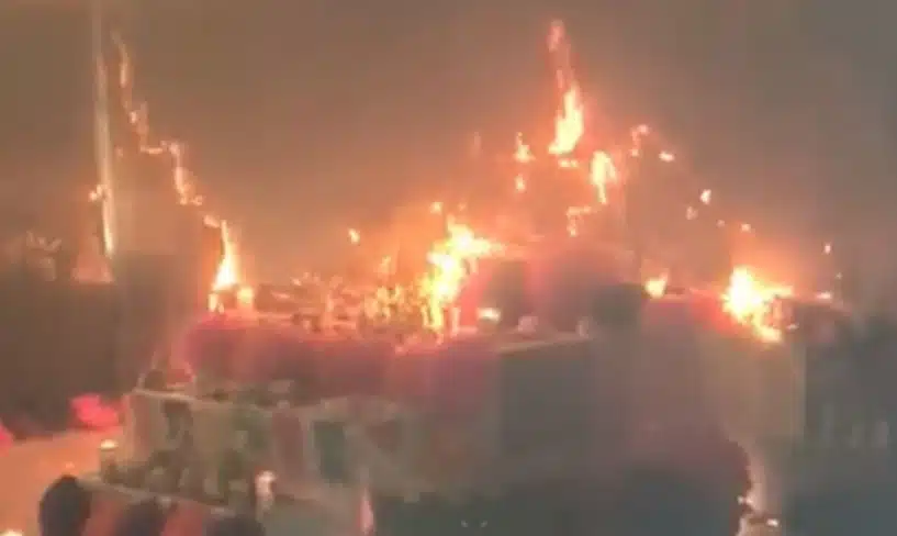 Se incendia altar de muertos en Tamaulipas