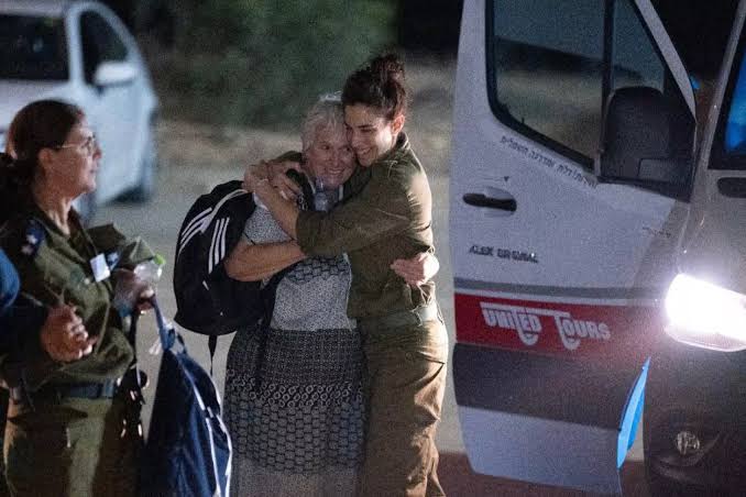 Israel y Hamás acuerdan prolongar la tregua humanitaria