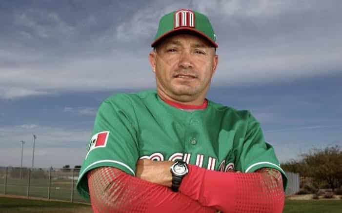 Juan José Pacho Burgos llega a Venados como asistente del coach de bateo.