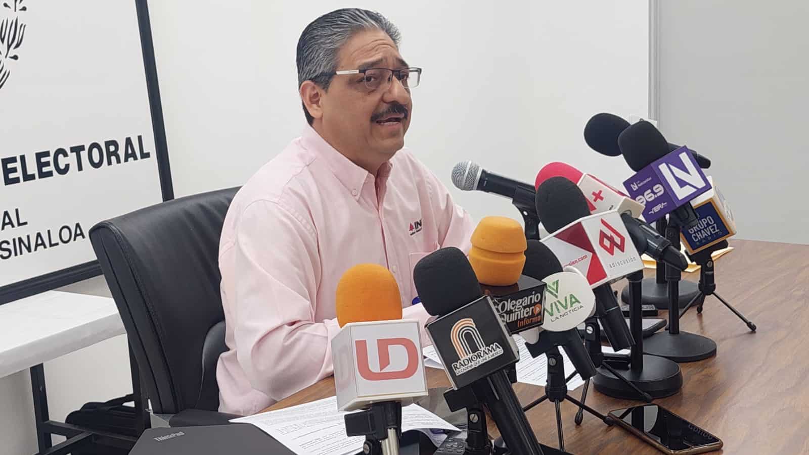 Jorge Luis Ruelas en rueda de prensa