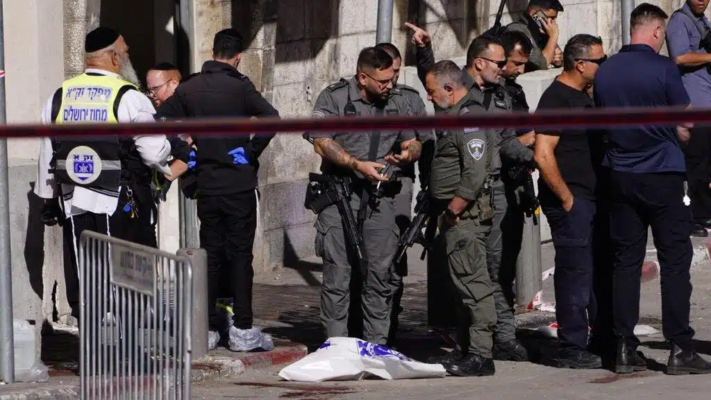 Joven palestino asesina a una mujer policía israelí en Jerusalén