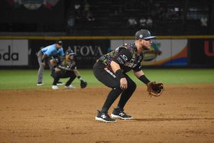 El juego entre Sultanes de Monterrey y Algodoneros de Guasave sufrió de nueva cuenta un caEl juego entre Sultanes de Monterrey y Algodoneros de Guasave sufrió de nueva cuenta un cambio de última hora.mbio de última hora.