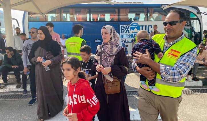 Llegan a España 139 hispano-palestinos evacuados de la Franja de Gaza
