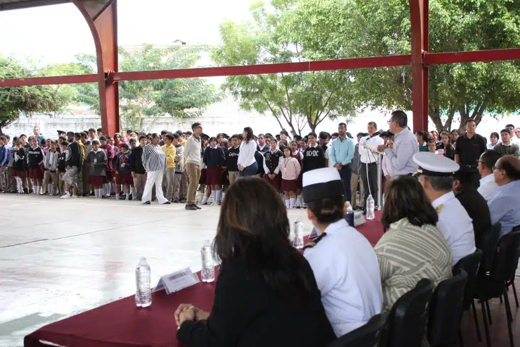Lunes Cívico en la Escuela Secundaria Octavio Paz Lozano de Villa Unión