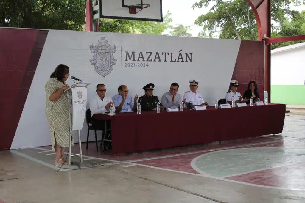 Lunes Cívico en la Escuela Secundaria Octavio Paz Lozano de Villa Unión