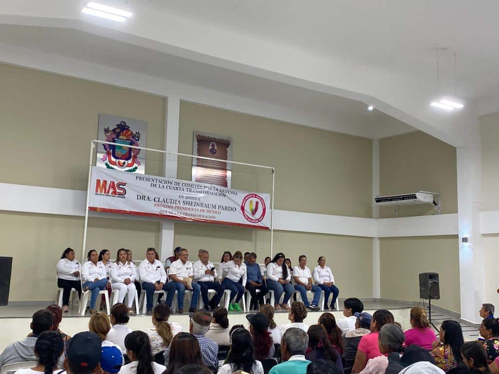 Integrantes del Movimiento Amplio Social Sinaloense reunidos