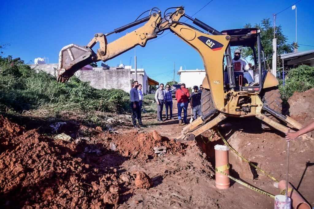 Édgar González Zataráin Obras en una colonia de Mazatlán