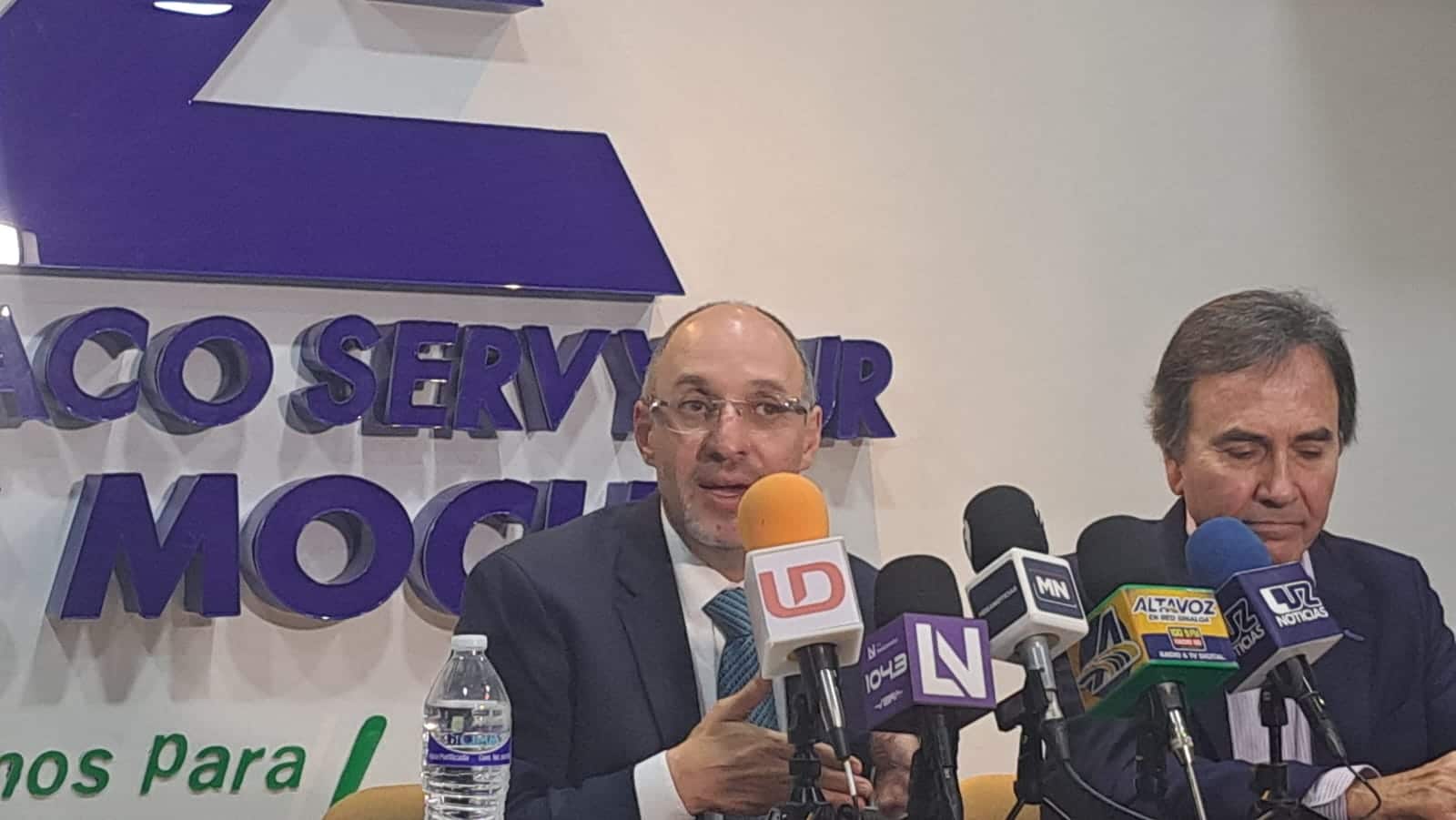 Tesorero de la Concanaco en rueda de prensa