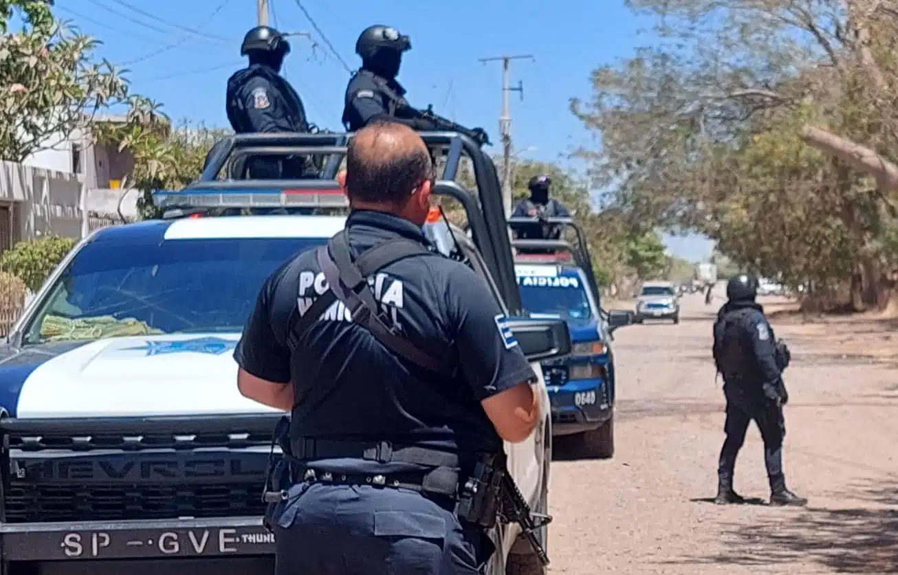 Para los cementerios ubicados en la cabecera municipal se destinarán a 100 agentes preventivos y viales.