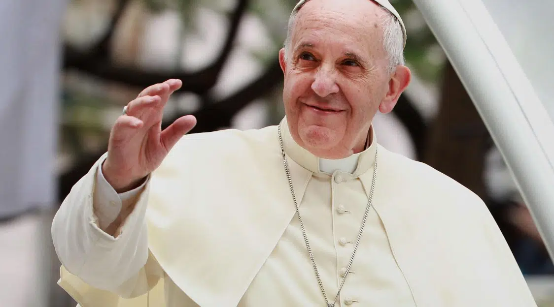 Papa Francisco se pronuncia tras complicaciones