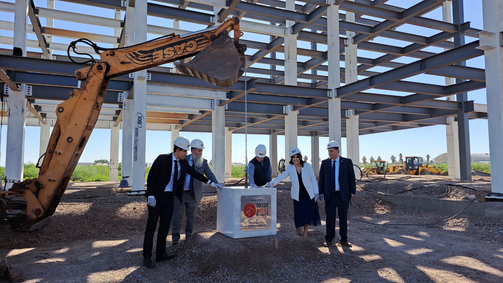 Colocan primera piedra en Colegio Inglés de Durango en Los Mochis