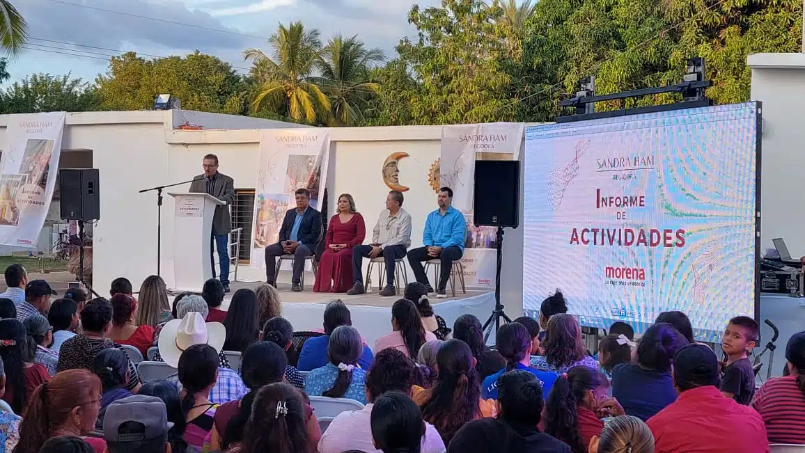 Sandra Ham Mendívil realizó el informe de actividades en la comunidad de La Constancia.